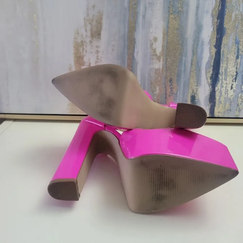 Steve Madden design includes